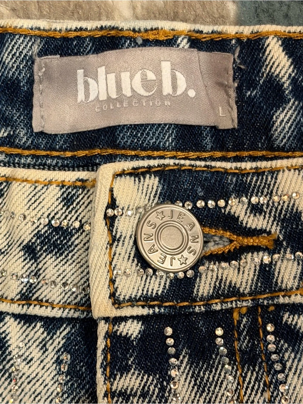Blue B Crystal Mini Stud Rhinestone Washed Denim Shorts Side Slit L